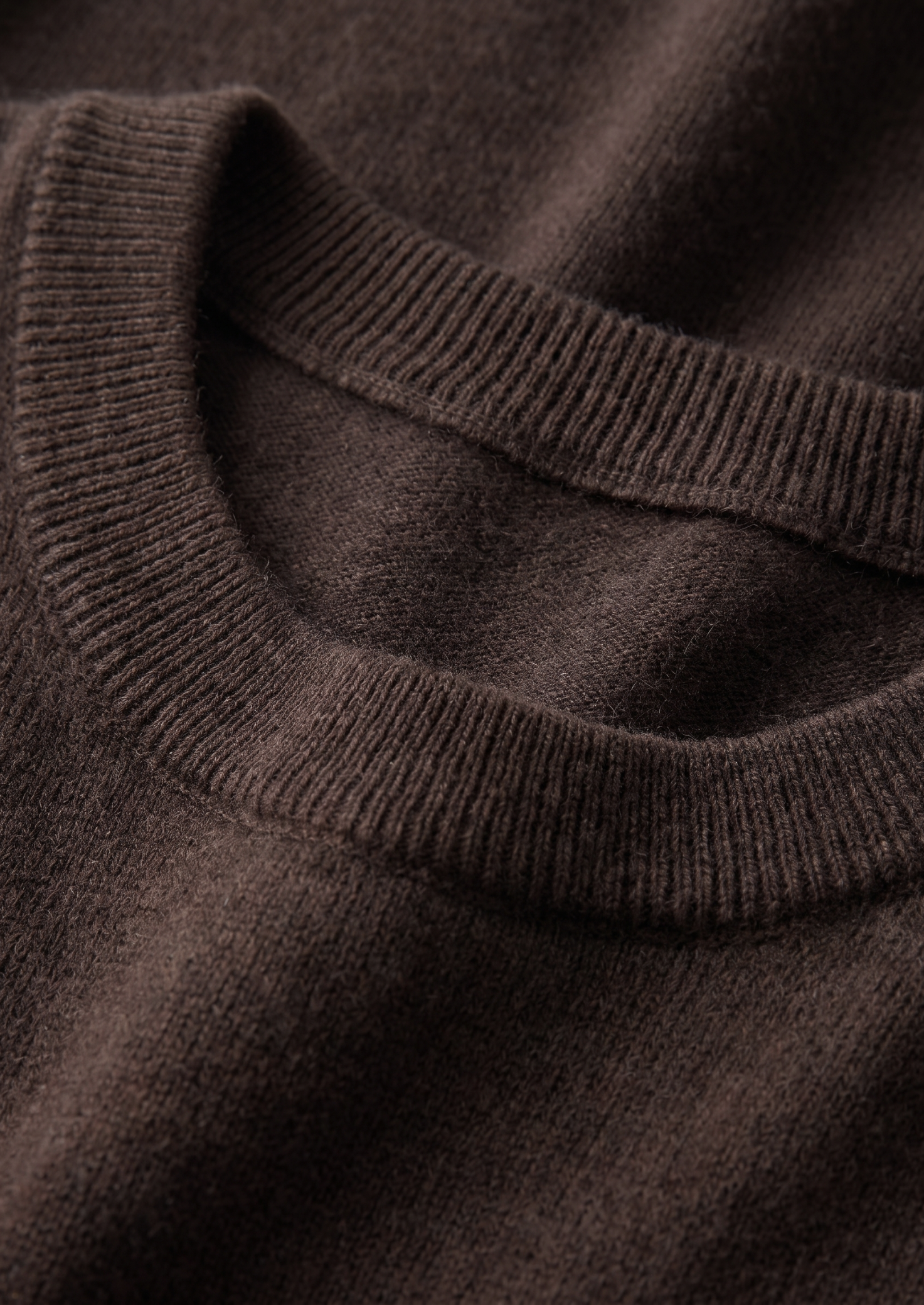 Premium Cashmere Classic Crewneck T-Shirt - Dark Brown