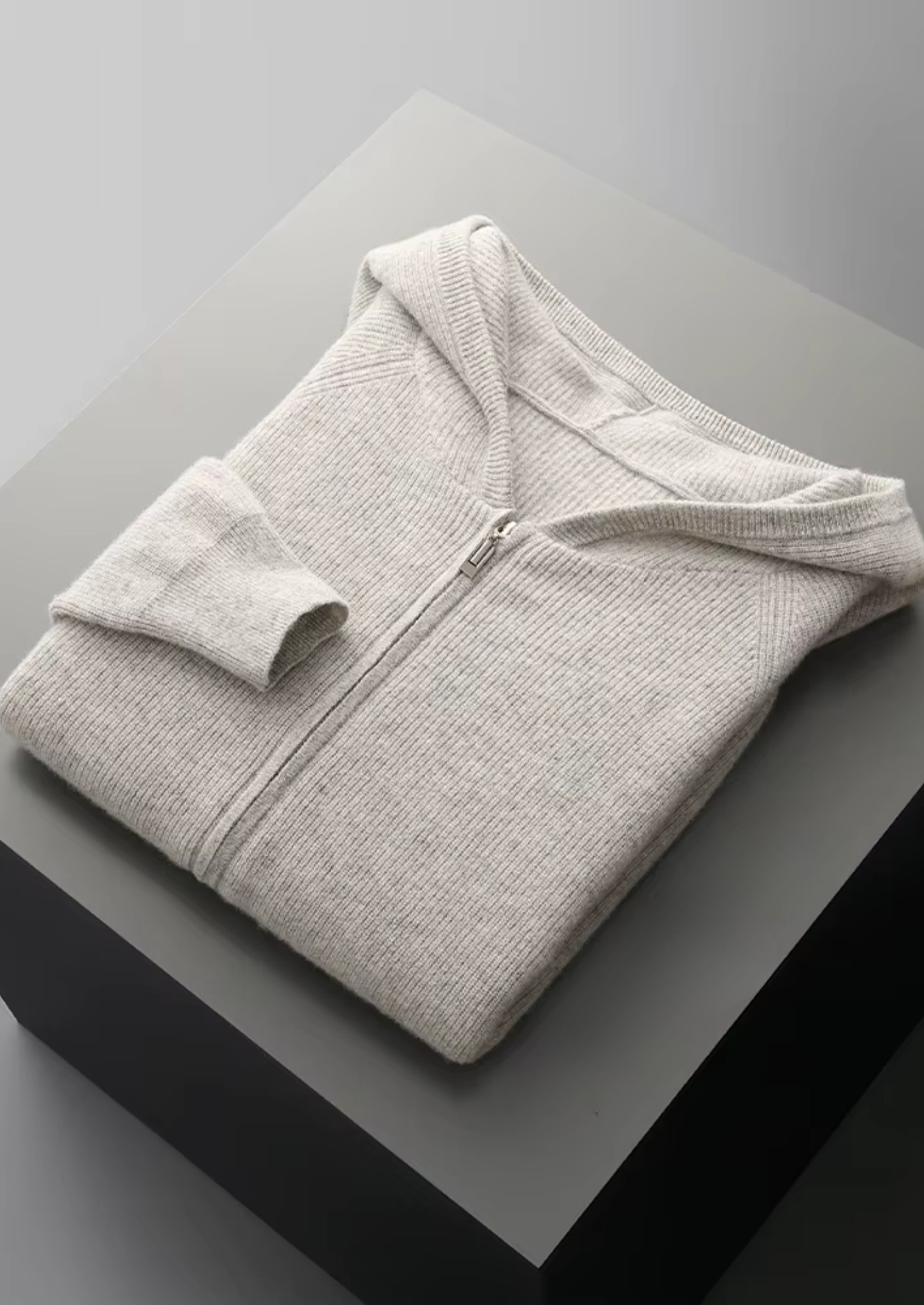 PURE EXTRA-FINE MERINO WOOL RIBBED ZIP HOODIE