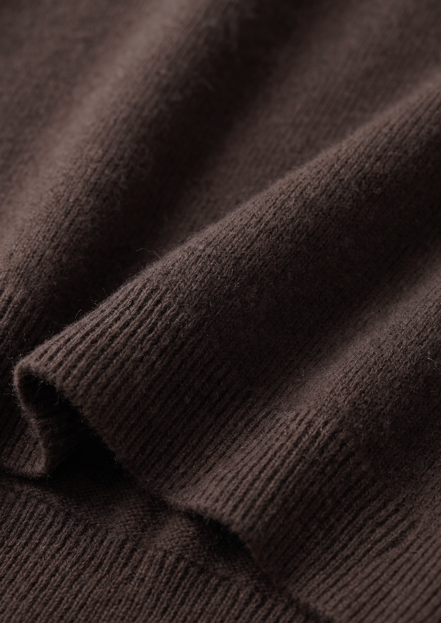 Premium Cashmere Classic Crewneck T-Shirt - Dark Brown