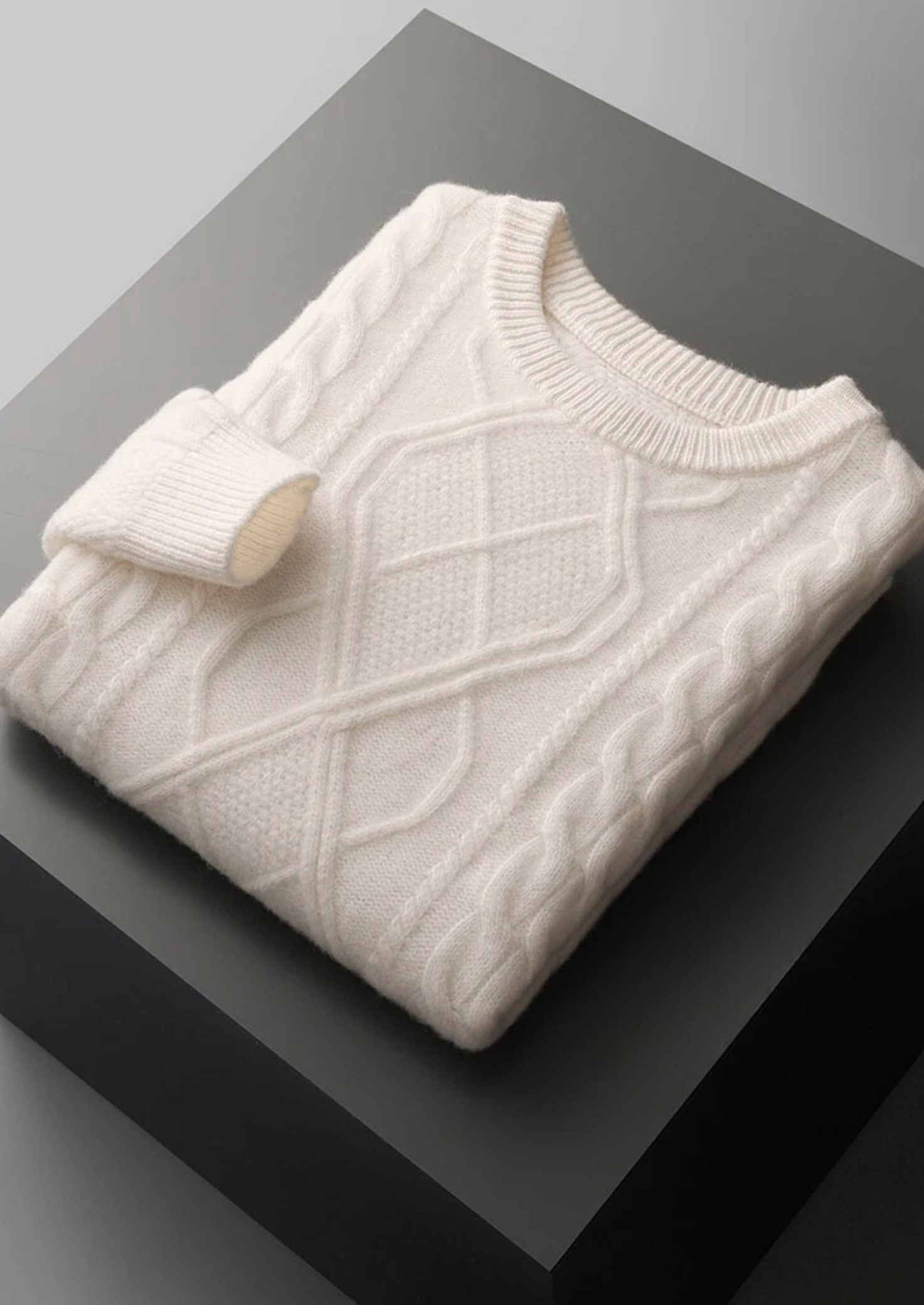 PURE EXTRA-FINE MERINO WOOL WINTERTIME CREWNECK