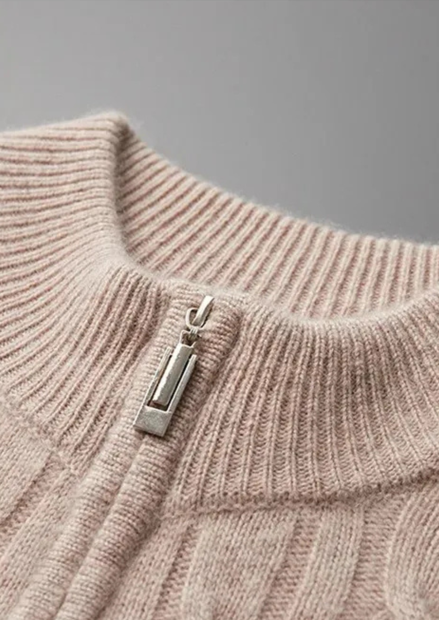 PURE EXTRA-FINE MERINO WOOL CABLE HALF ZIP