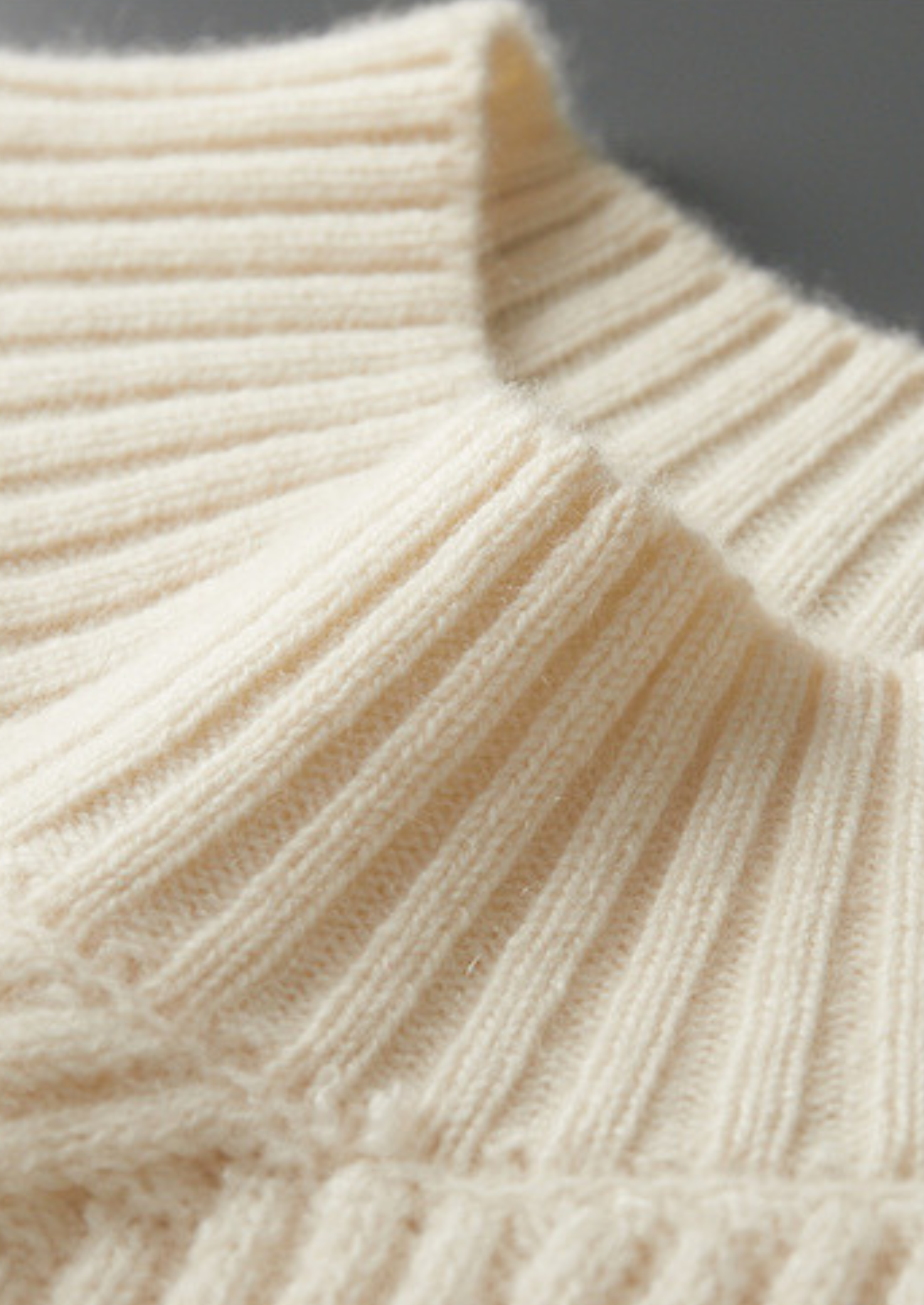 PURE CASHMERE IVORY PATTERNED MOCKNECK