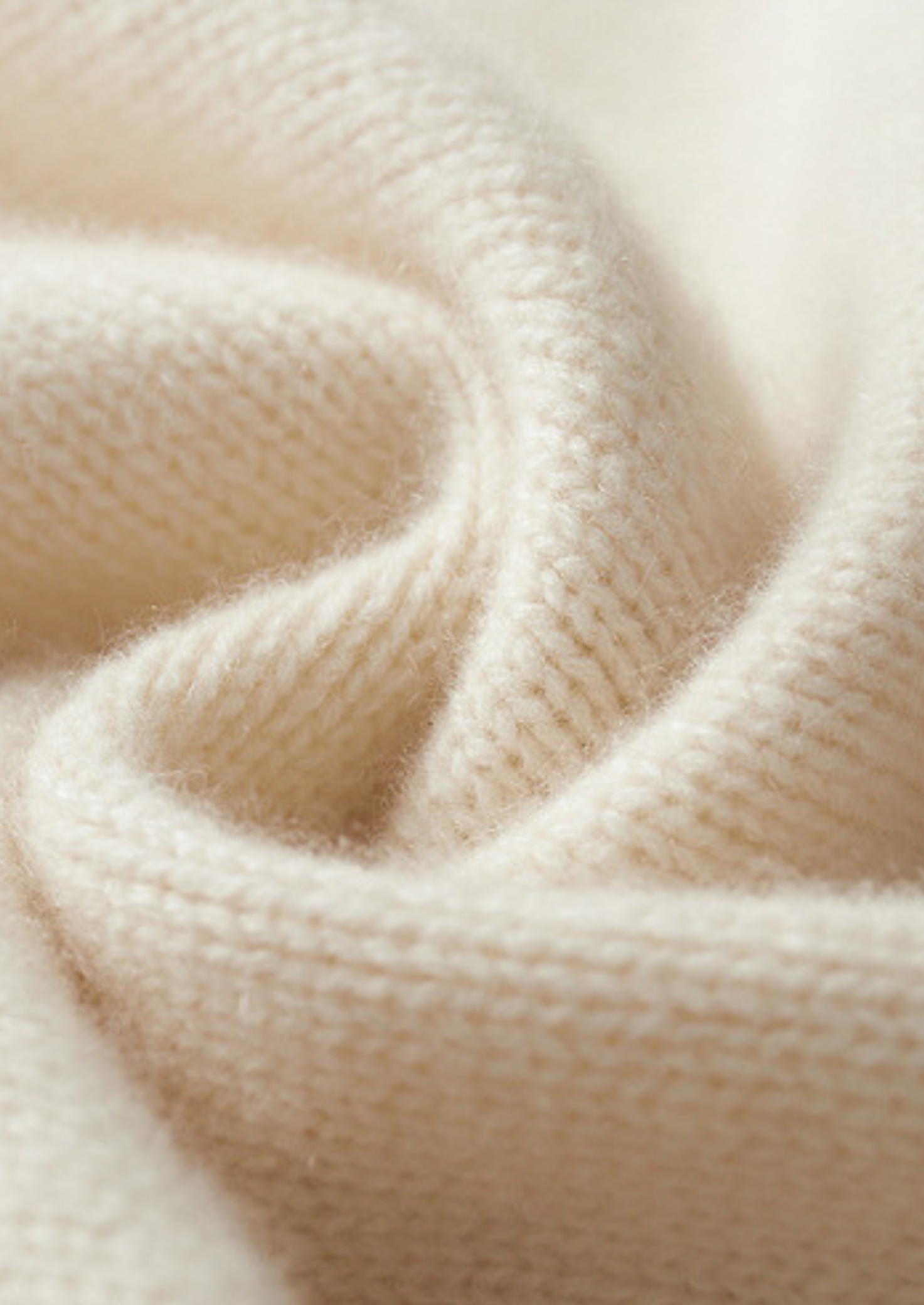 PURE CASHMERE IVORY ESSENTIAL ROLLNECK