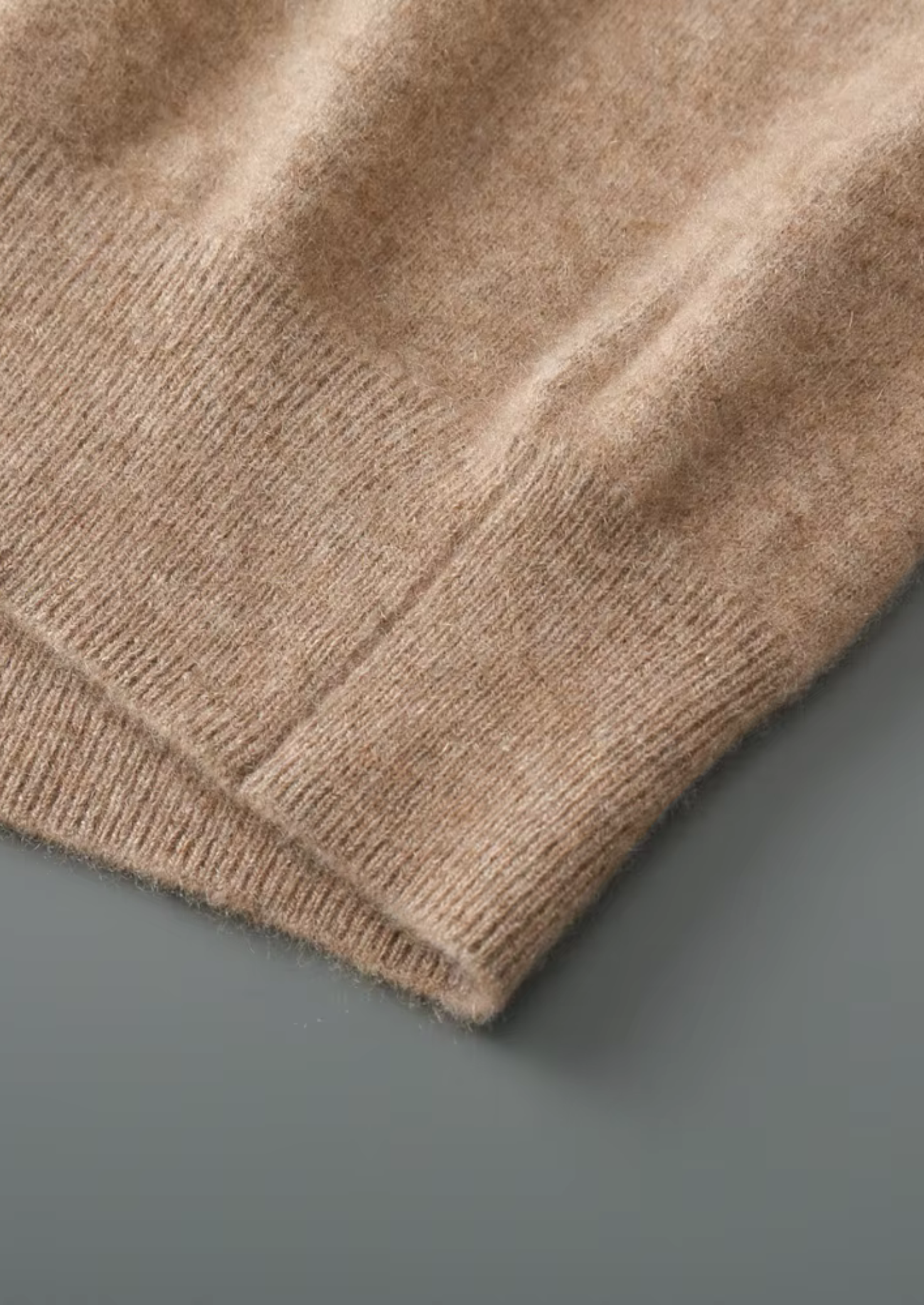 PURE EXTRA-FINE MERINO WOOL V-NECK VEST