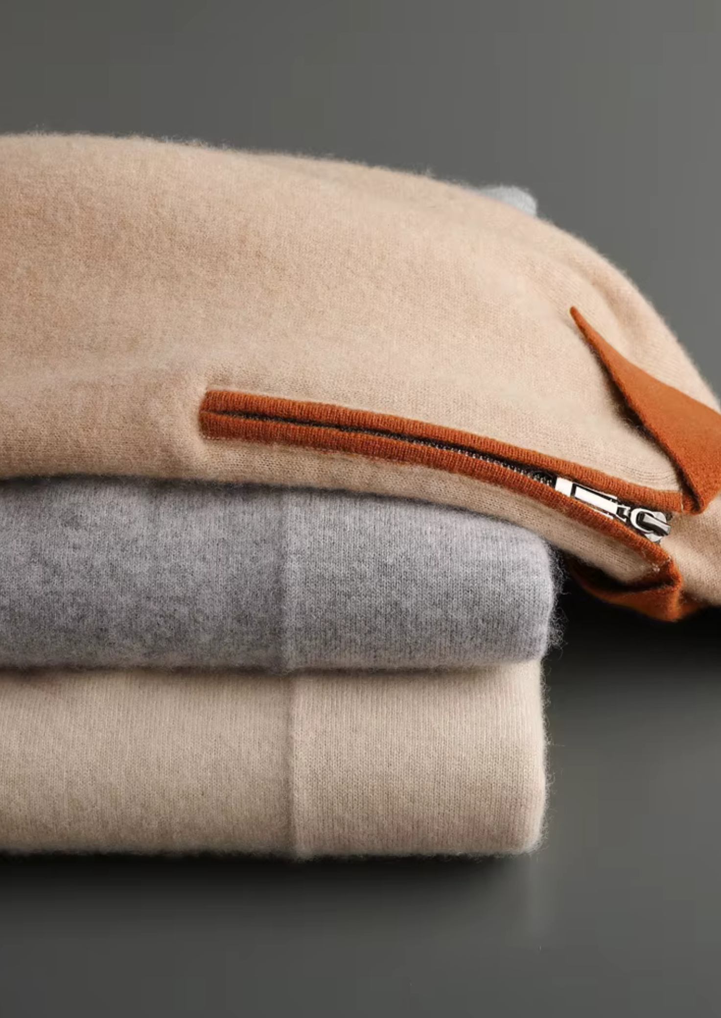 PREMIUM CASHMERE TWO TONE ZIPPER POLO