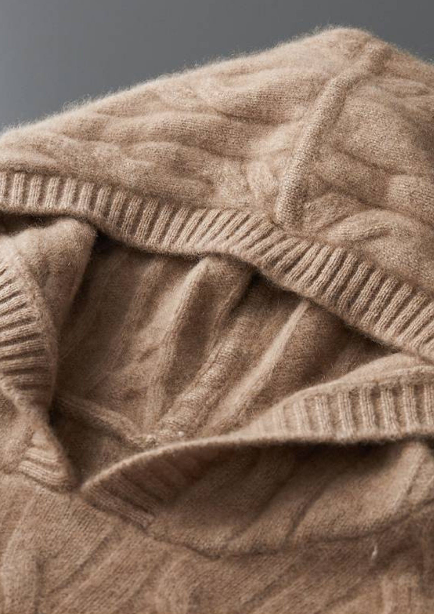 PURE CASHMERE SAND CABLE KNIT HOODIE