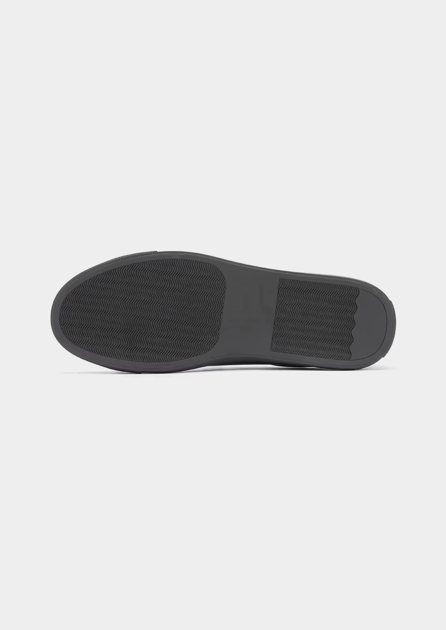 BLACK ESSENTIAL LEATHER SNEAKER