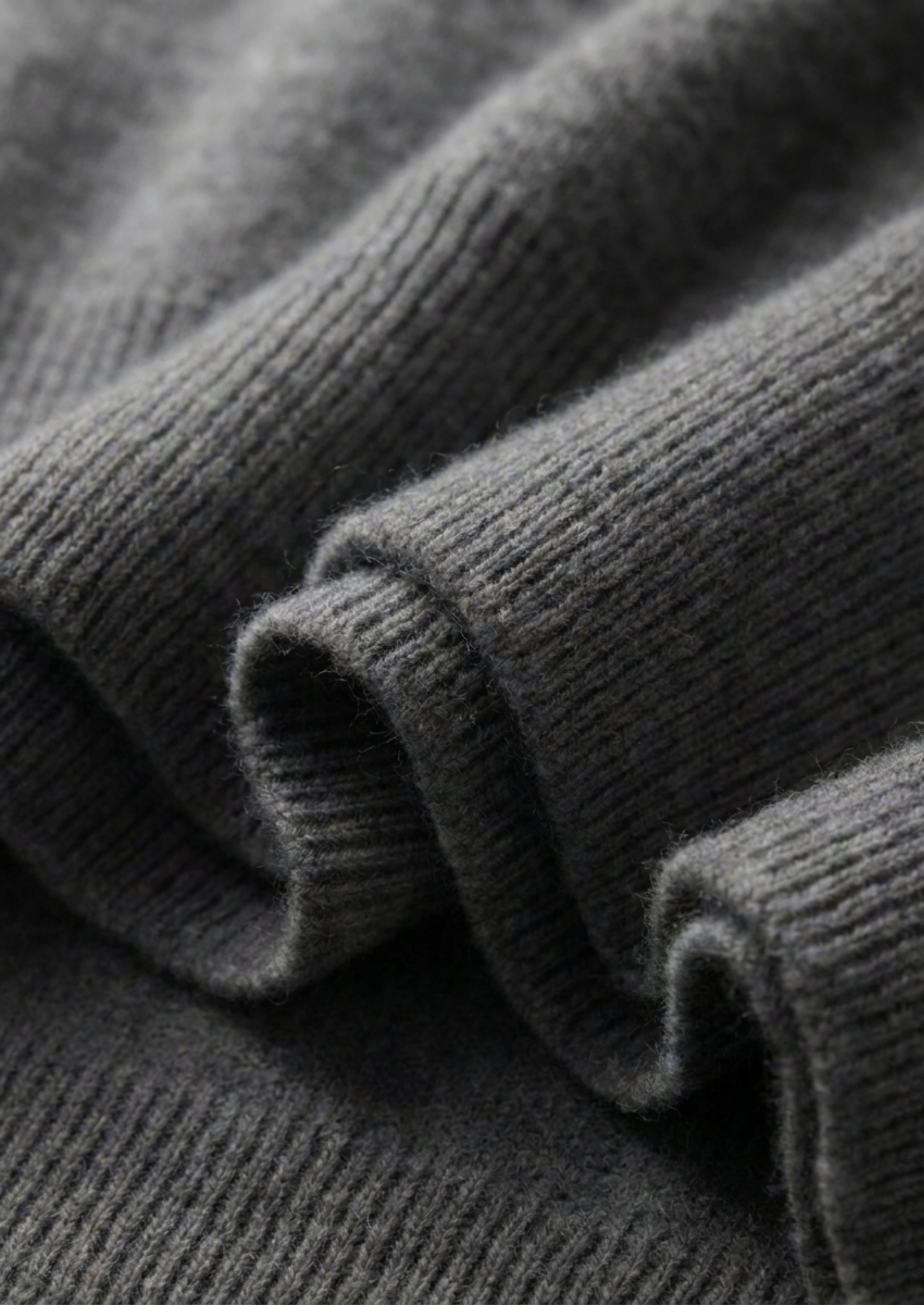Premium Cashmere Classic Crewneck T-Shirt - Dark Gray