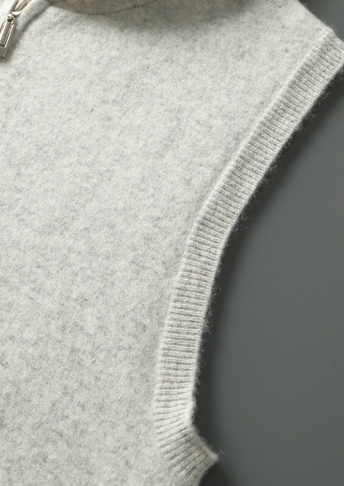 Pure Extra-Fine Merino Wool Hooded Zipper Vest