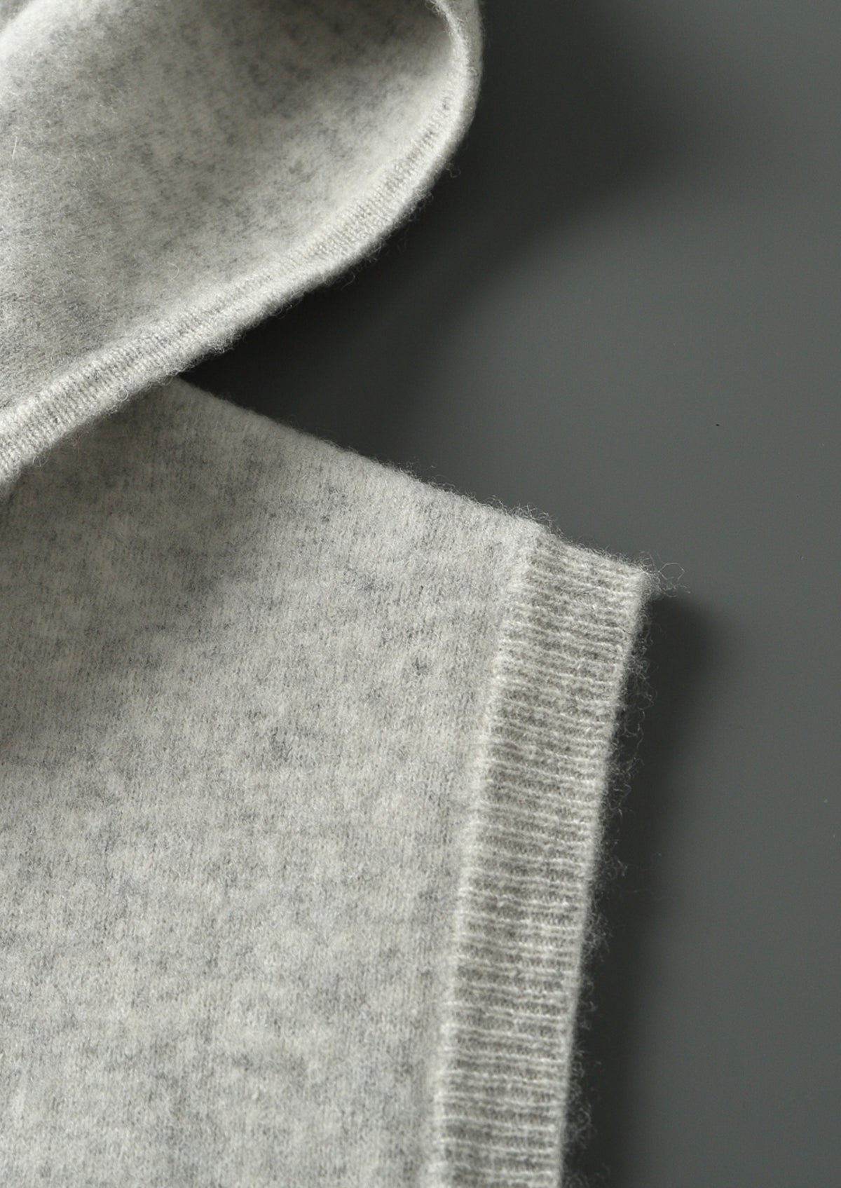 Pure Extra-Fine Merino Wool Hooded Zipper Vest