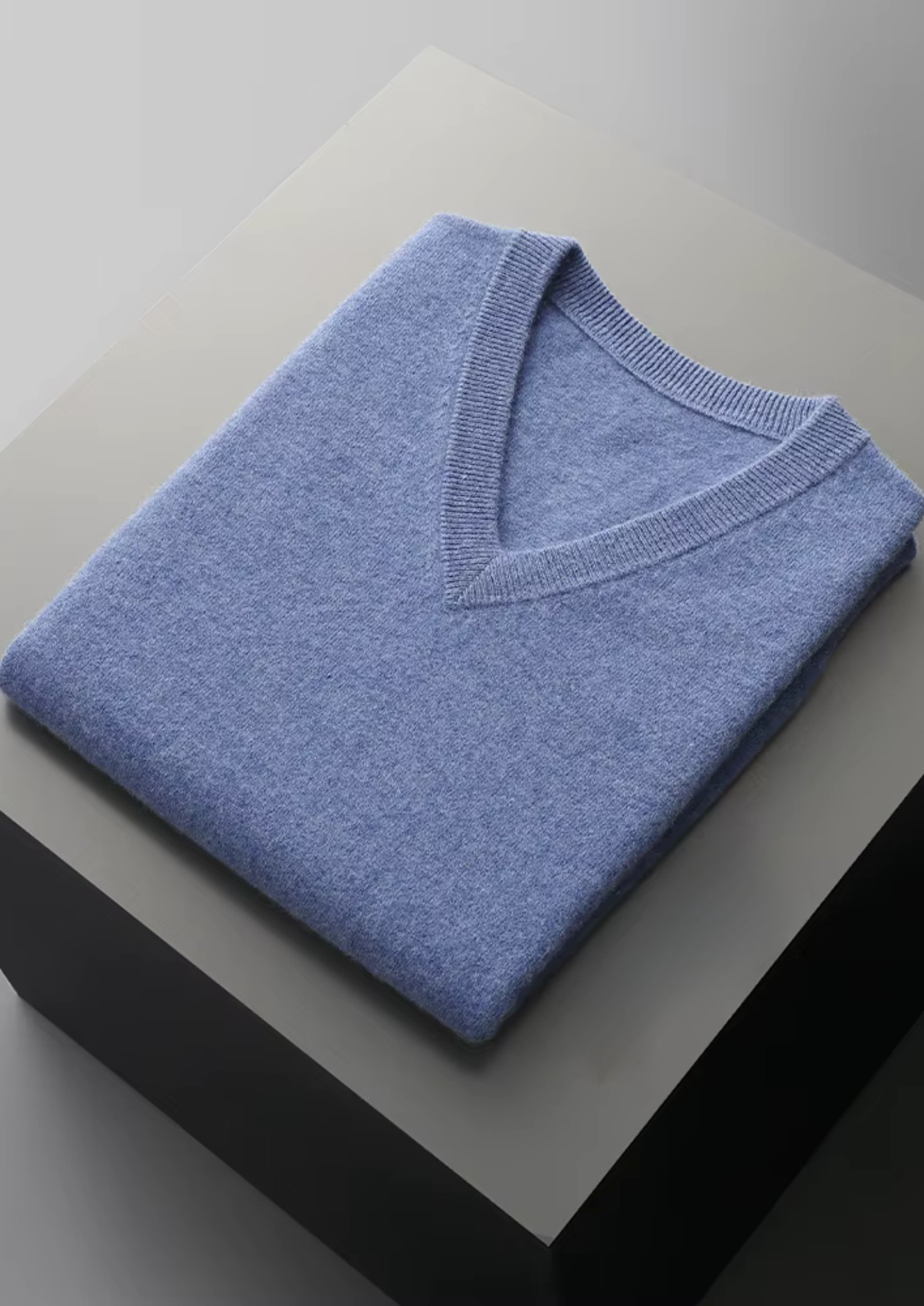 PURE EXTRA-FINE MERINO WOOL V-NECK VEST