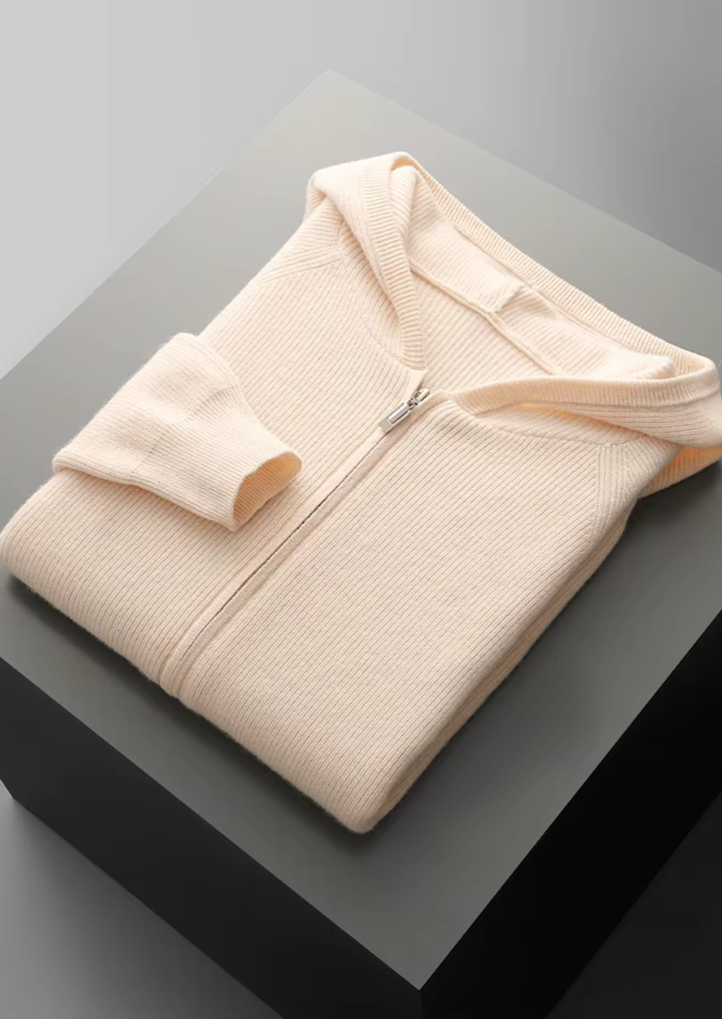 PURE EXTRA-FINE MERINO WOOL RIBBED ZIP HOODIE