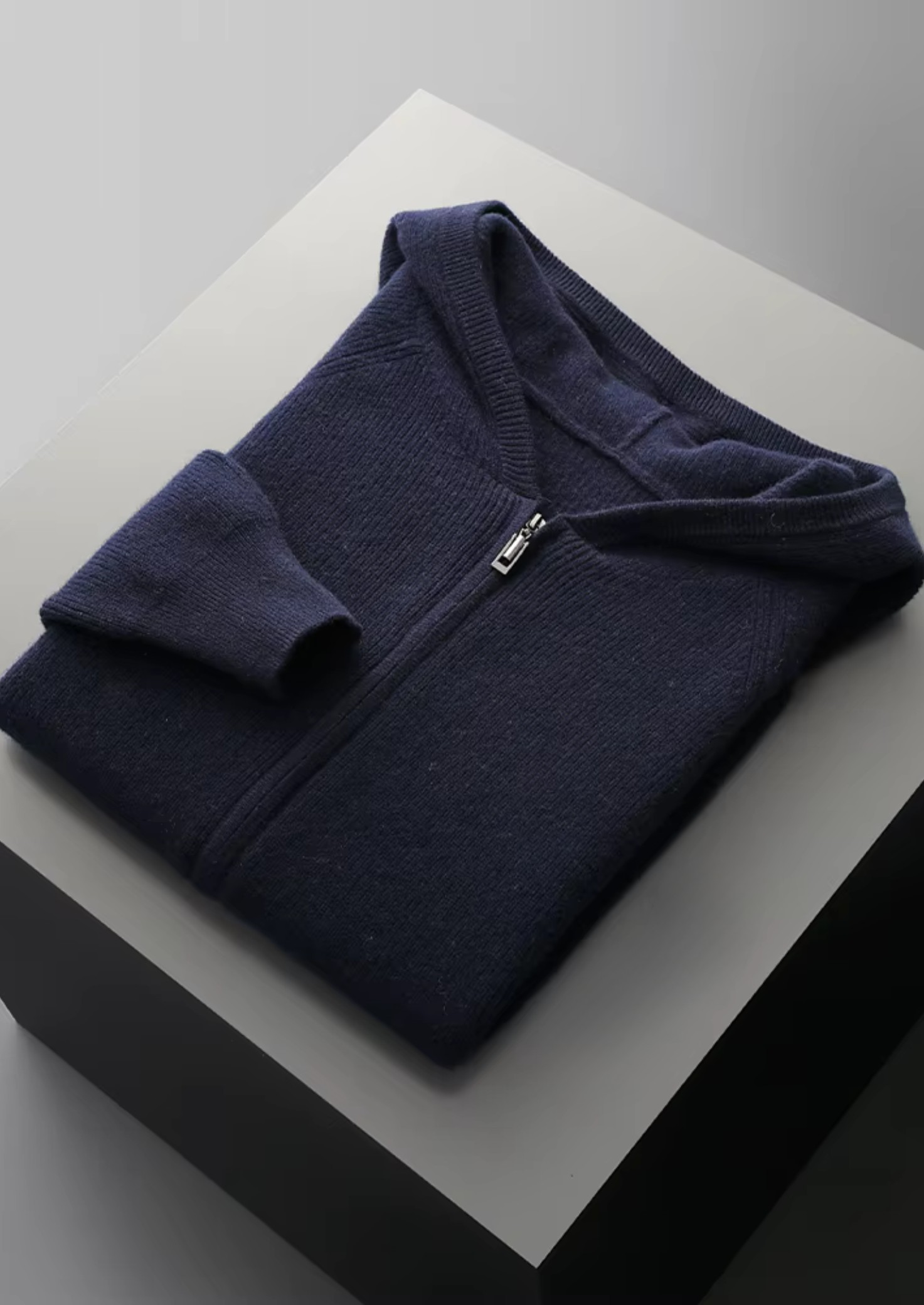 PURE EXTRA-FINE MERINO WOOL RIBBED ZIP HOODIE