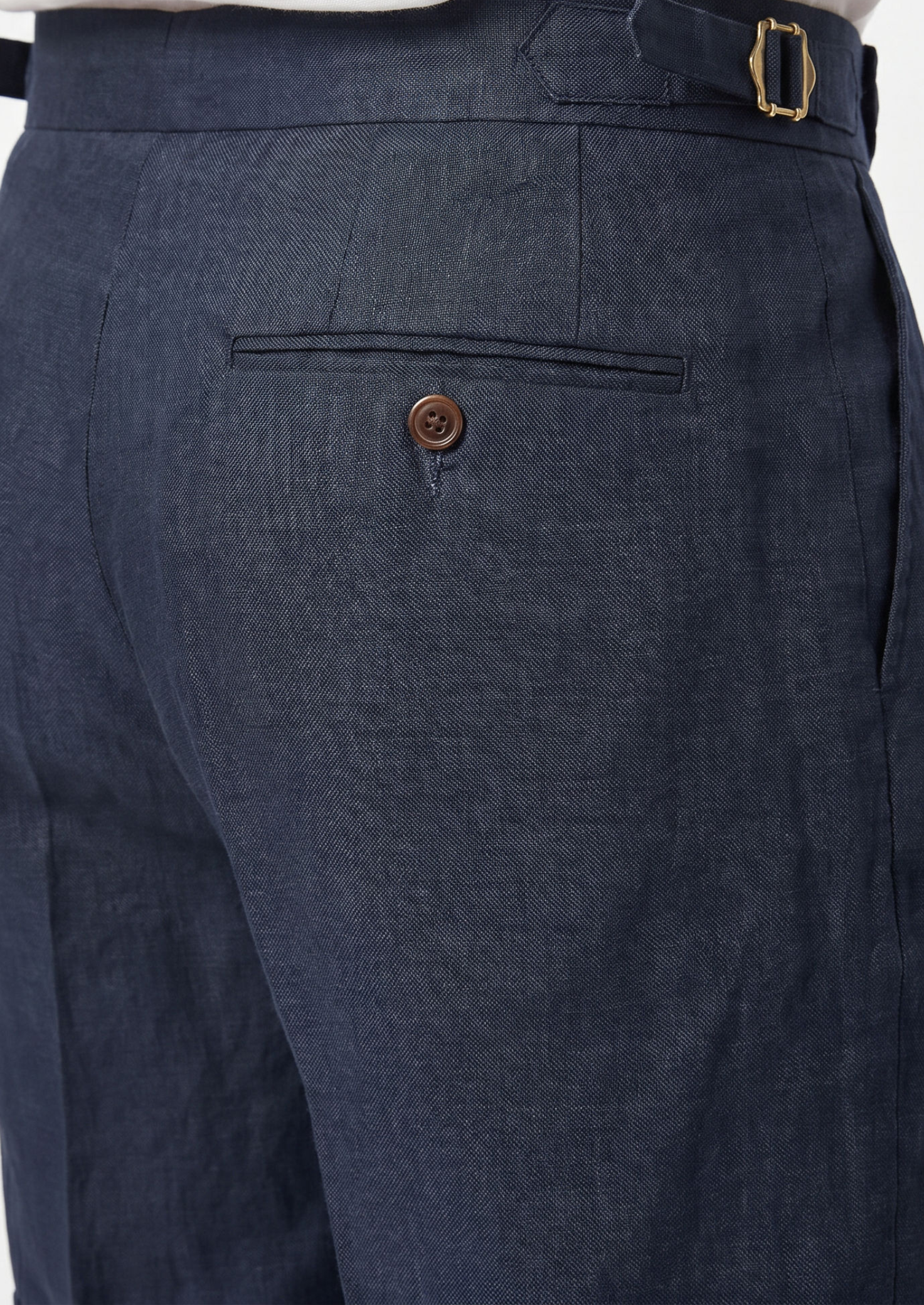 NAVY BLUE PLEATED LINEN SEASIDE SHORTS