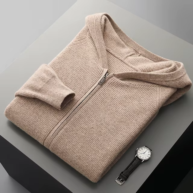 HOODIE MIT REISSVERSCHLUSS AUS EXTRAFEINER MERINO 