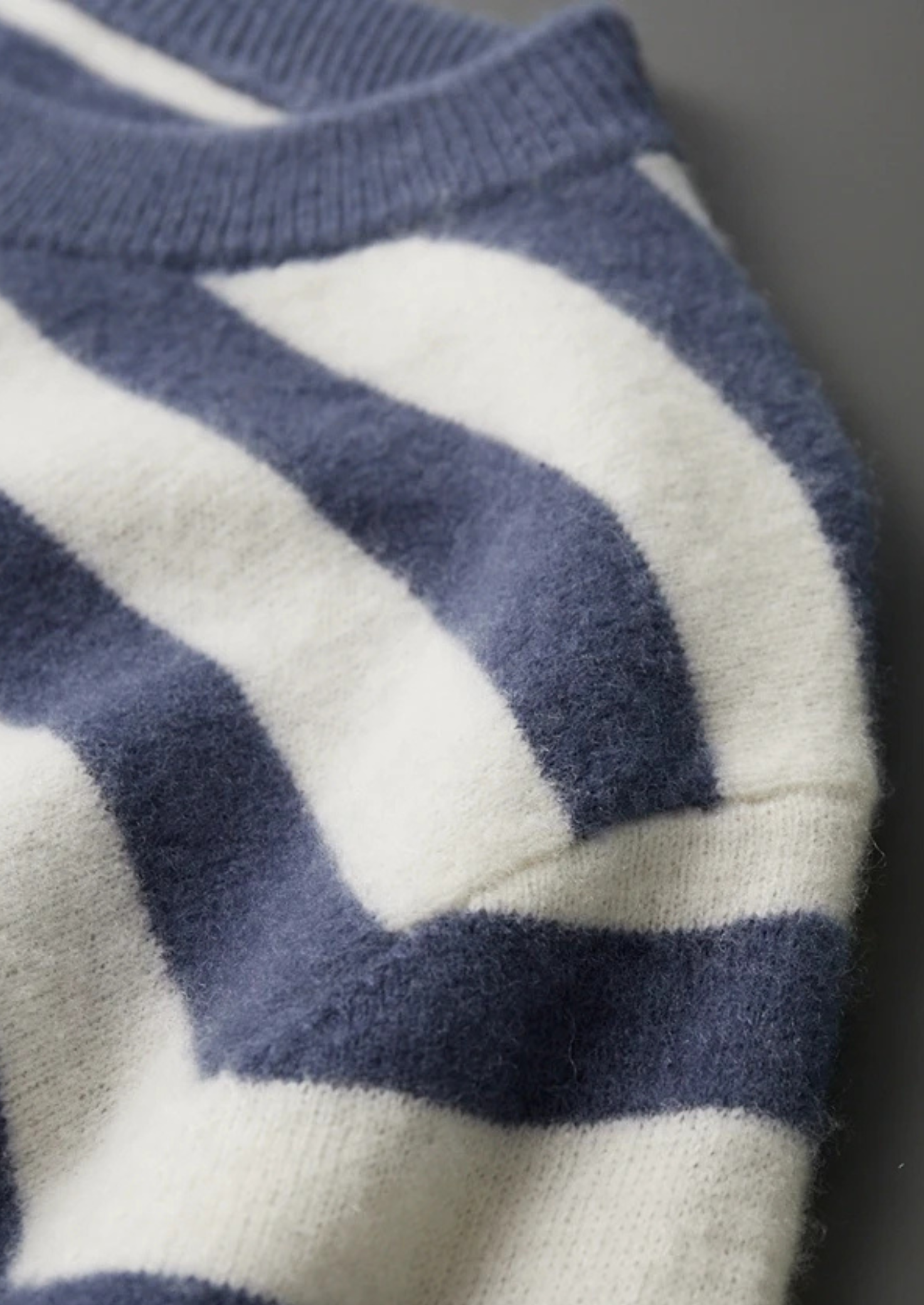 MERINO STRIPED CREWNECK