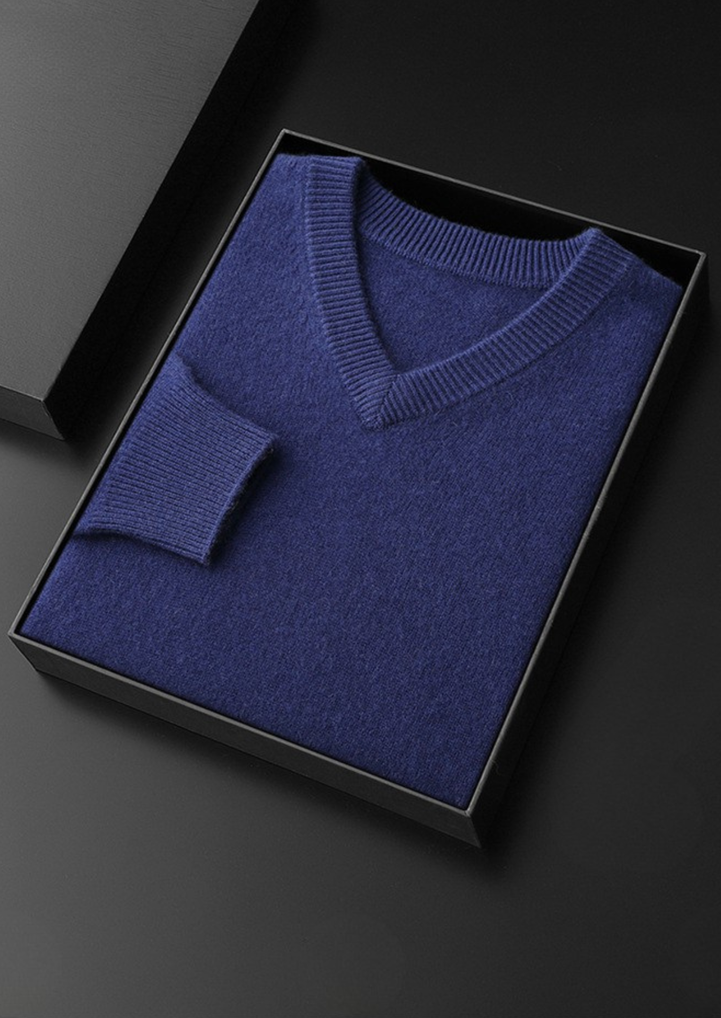 PURE CASHMERE ESSENTIAL V-NECK SWEATER