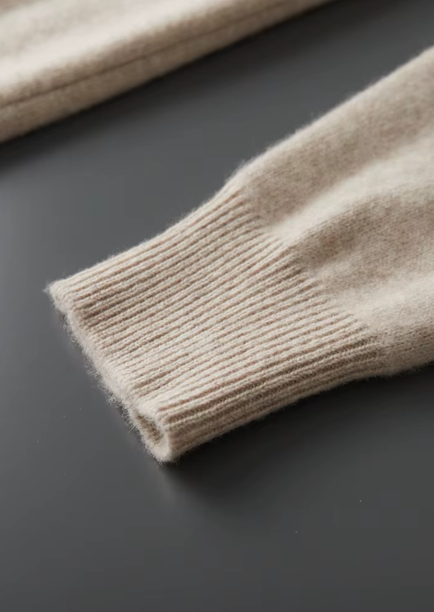 PURE EXTRA-FINE MERINO WOOL BUTTON HOODIE