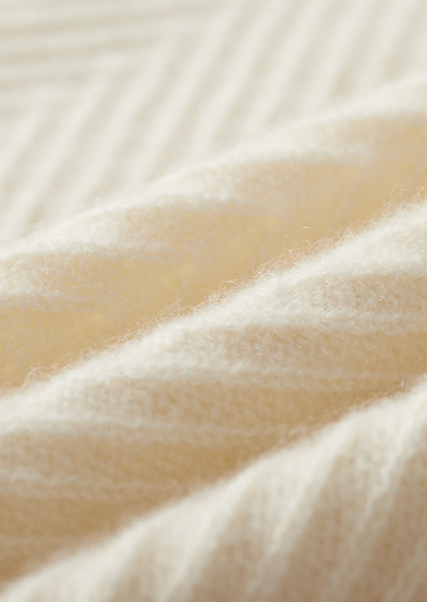 PURE CASHMERE IVORY HERRINGBONE CREWNECK