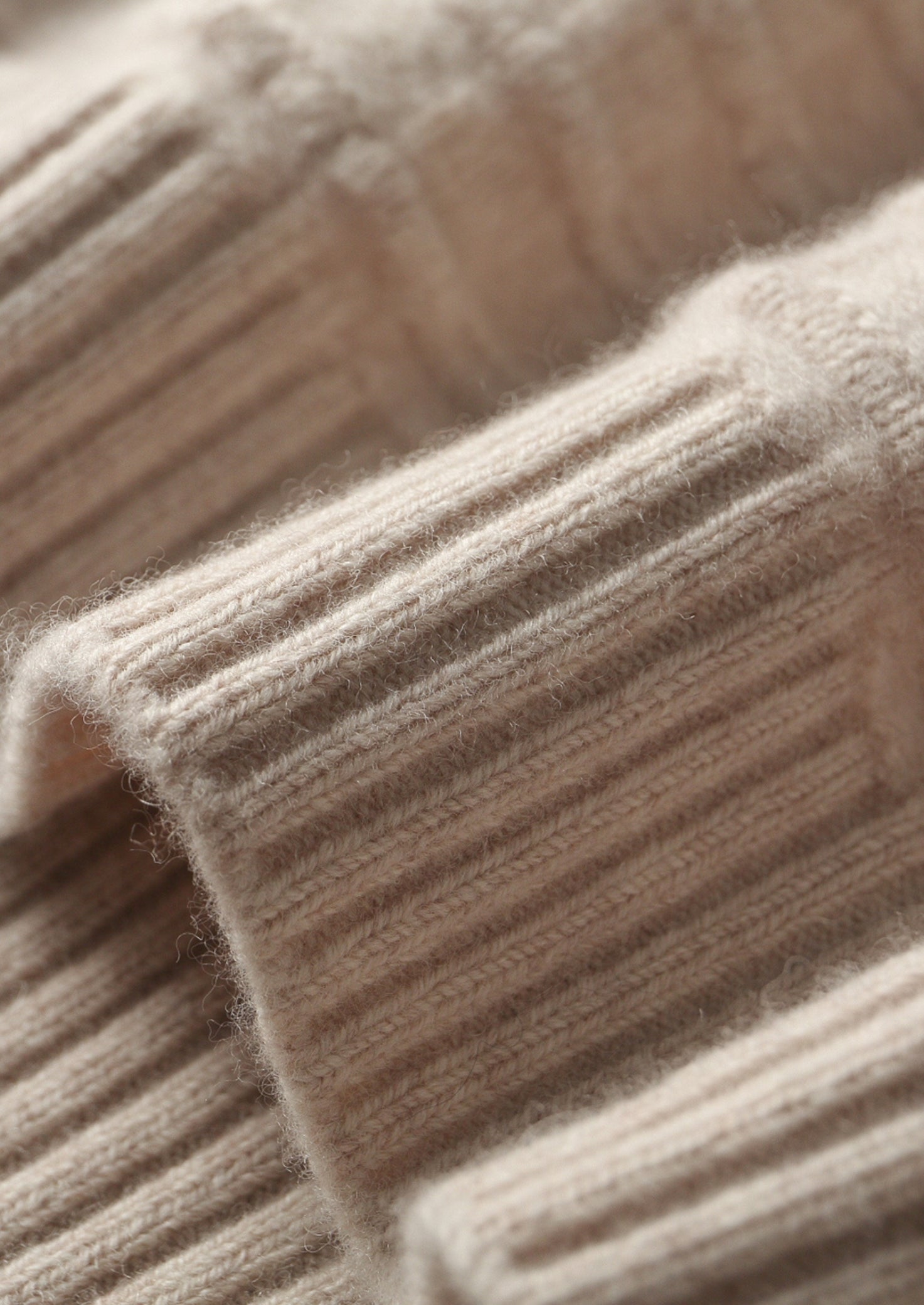 Pure Extra-Fine Merino Wool Textured Hoodie