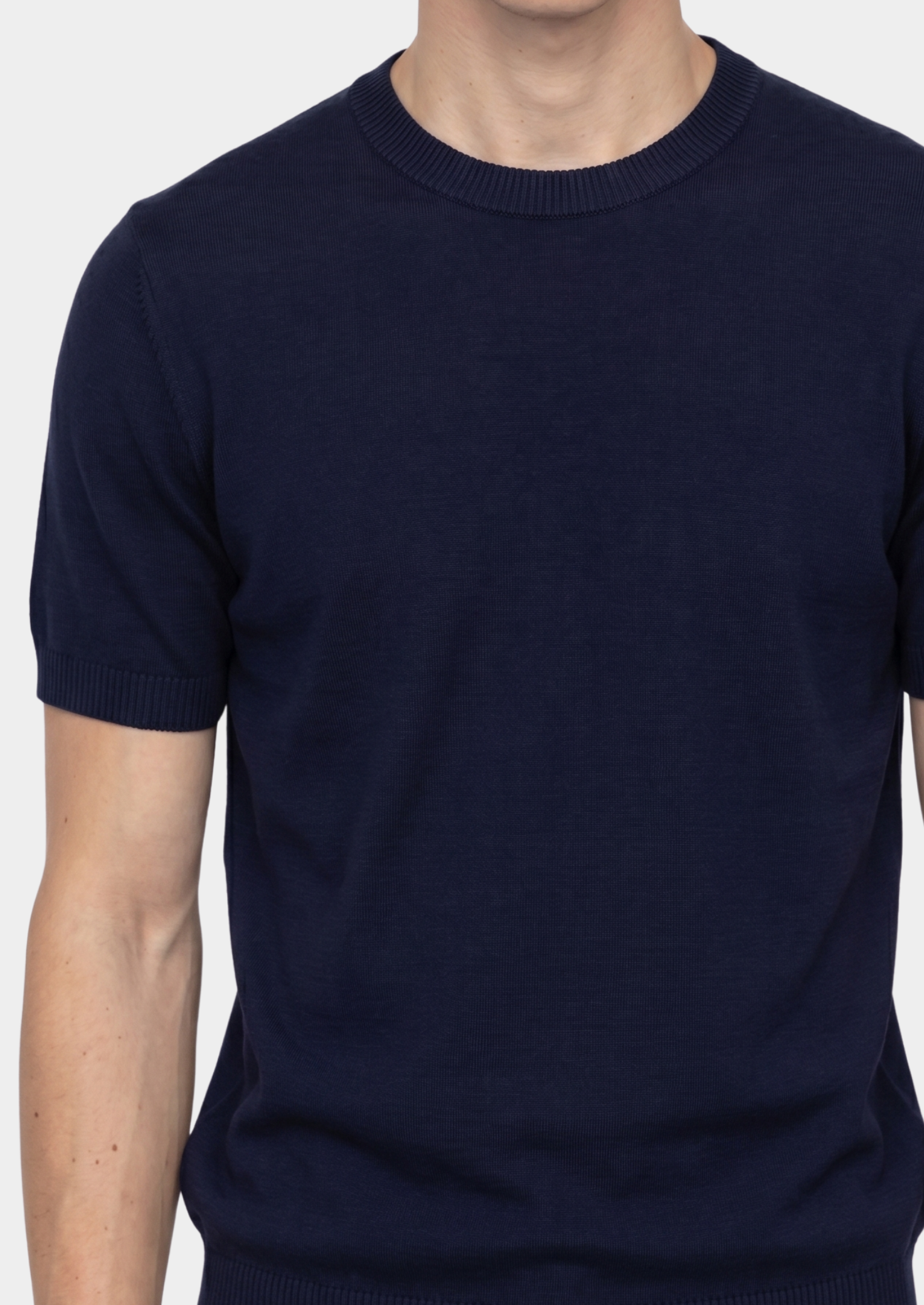 ESSENTIAL NAVY BLUE KNITTED CREWNECK T-SHIRT