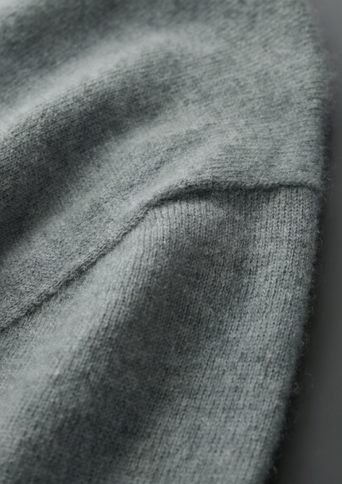 Premium Cashmere Classic Crewneck T-Shirt - Shadow Flint