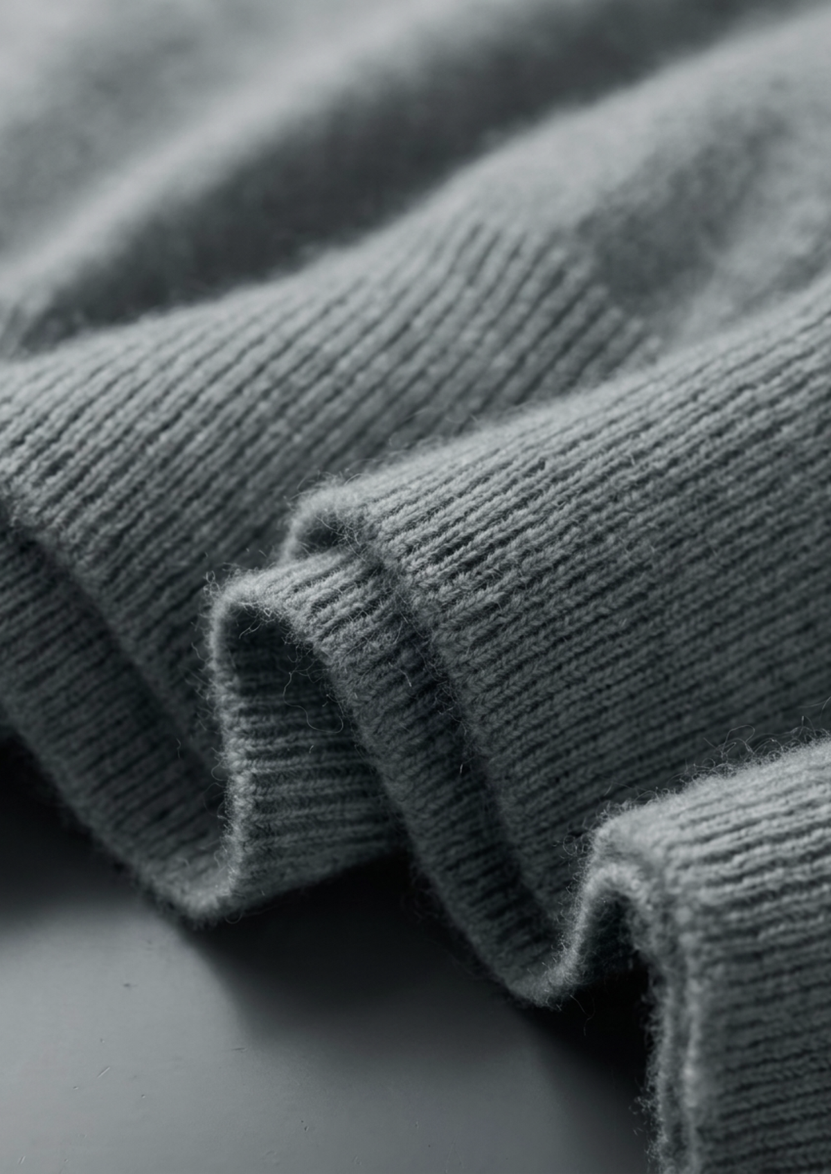Premium Cashmere Classic Crewneck T-Shirt - Shadow Flint