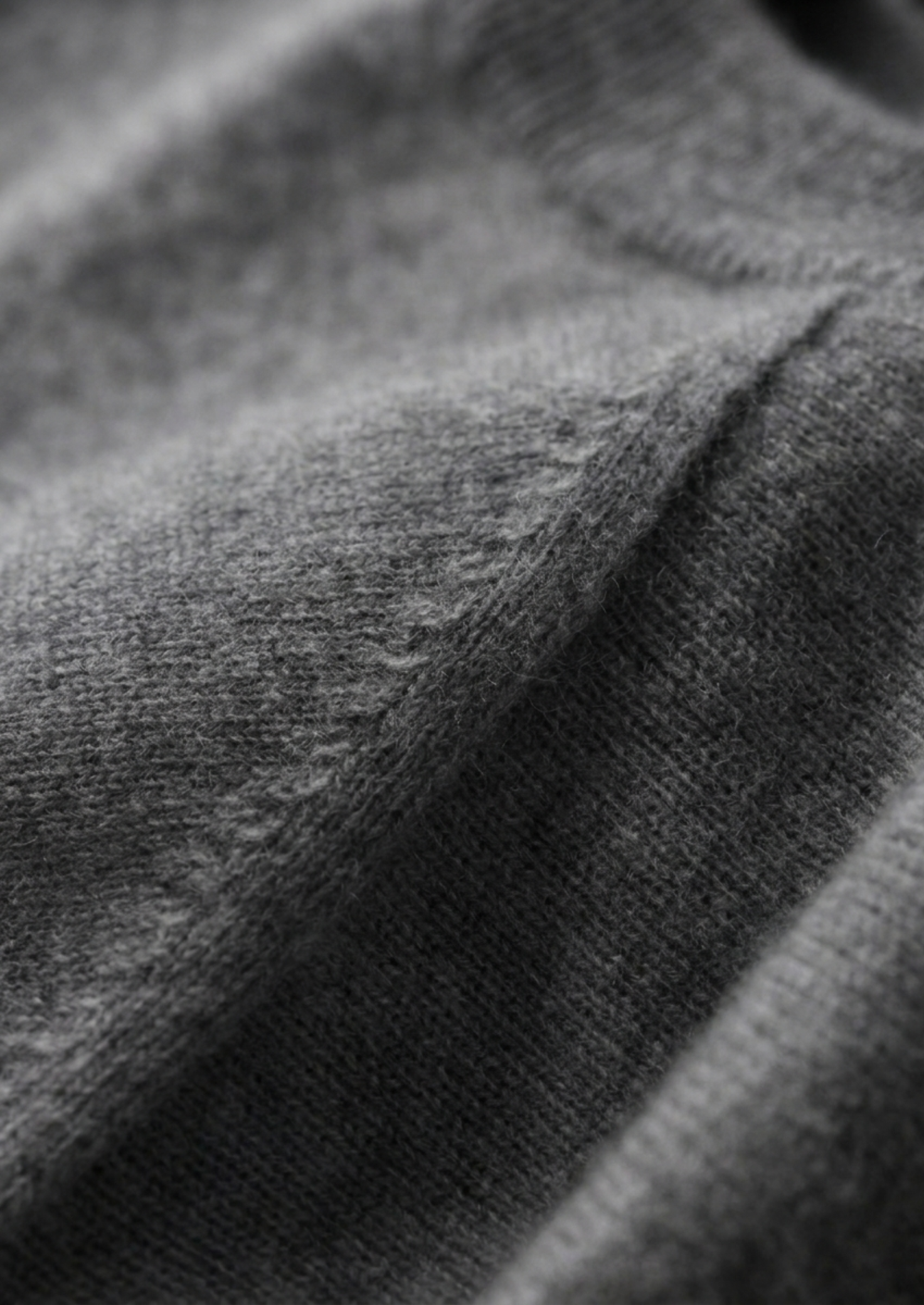 Premium Cashmere Classic Crewneck T-Shirt - Dark Gray