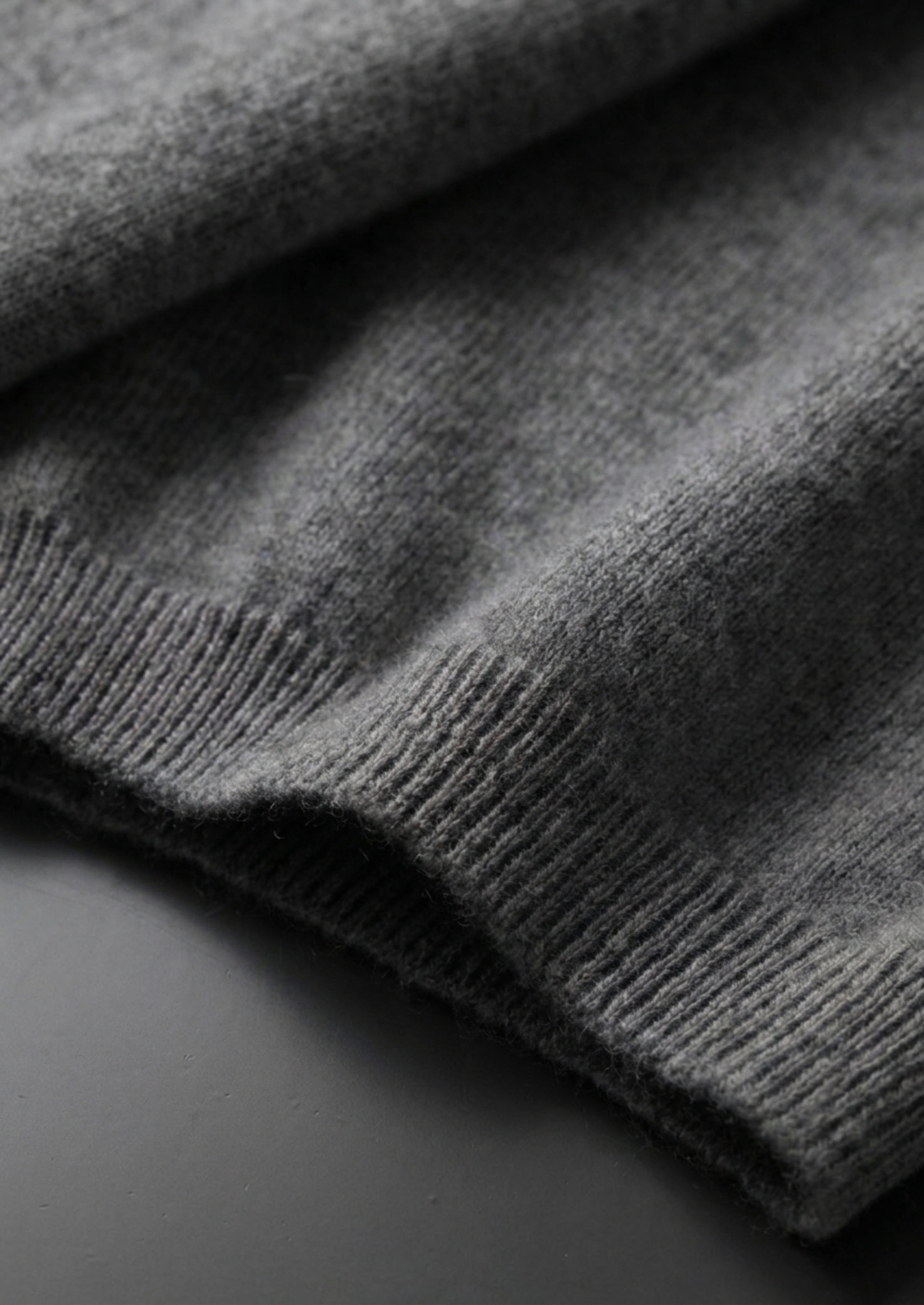 Premium Cashmere Classic Crewneck T-Shirt - Dark Gray