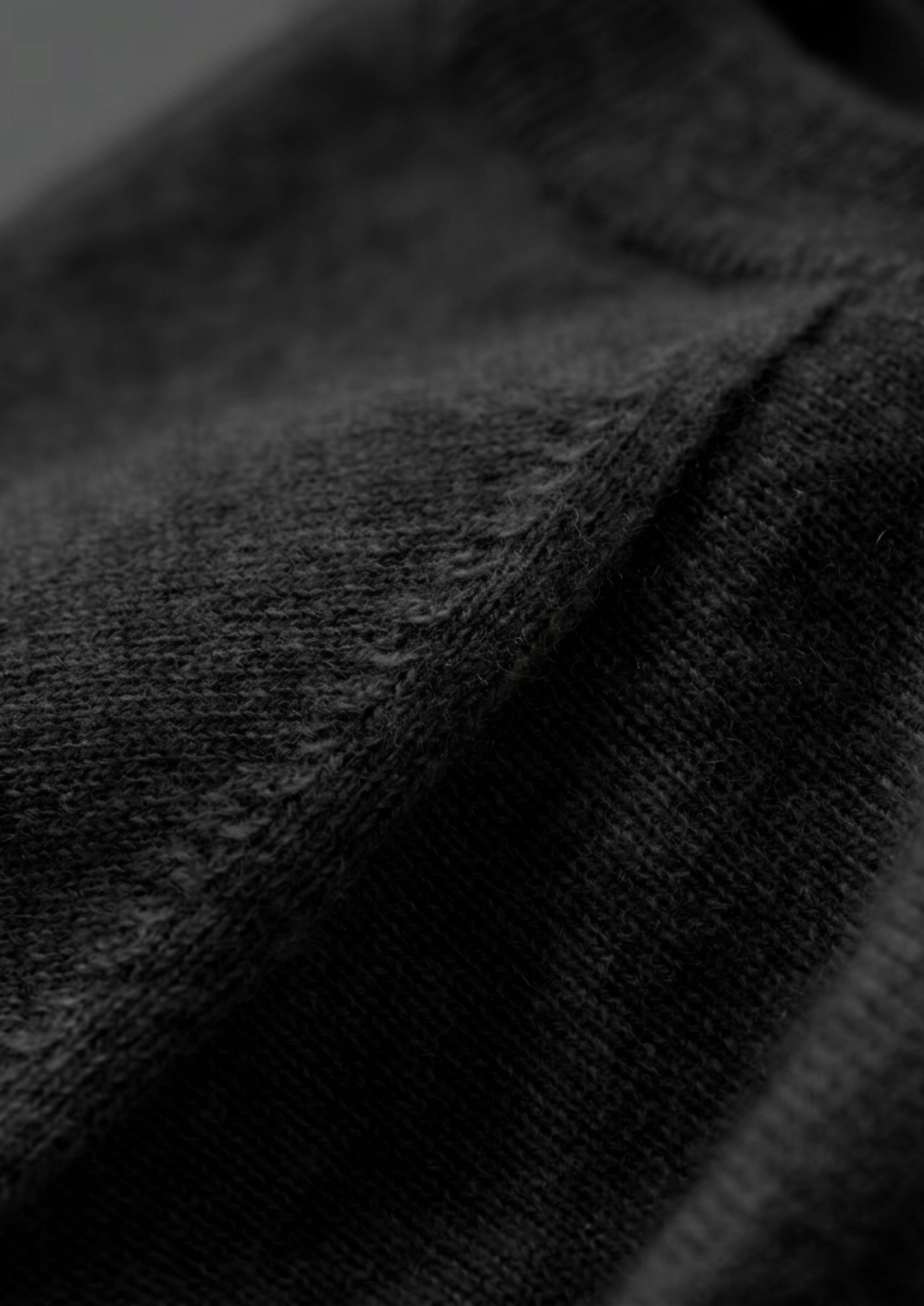 Premium Cashmere Classic Crewneck T-Shirt - Black