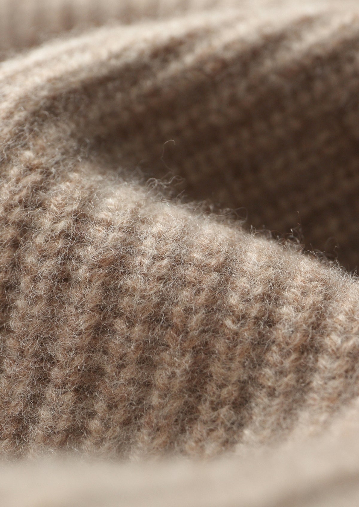 Pure Extra-Fine Merino Wool Ribbed Funnel Neck