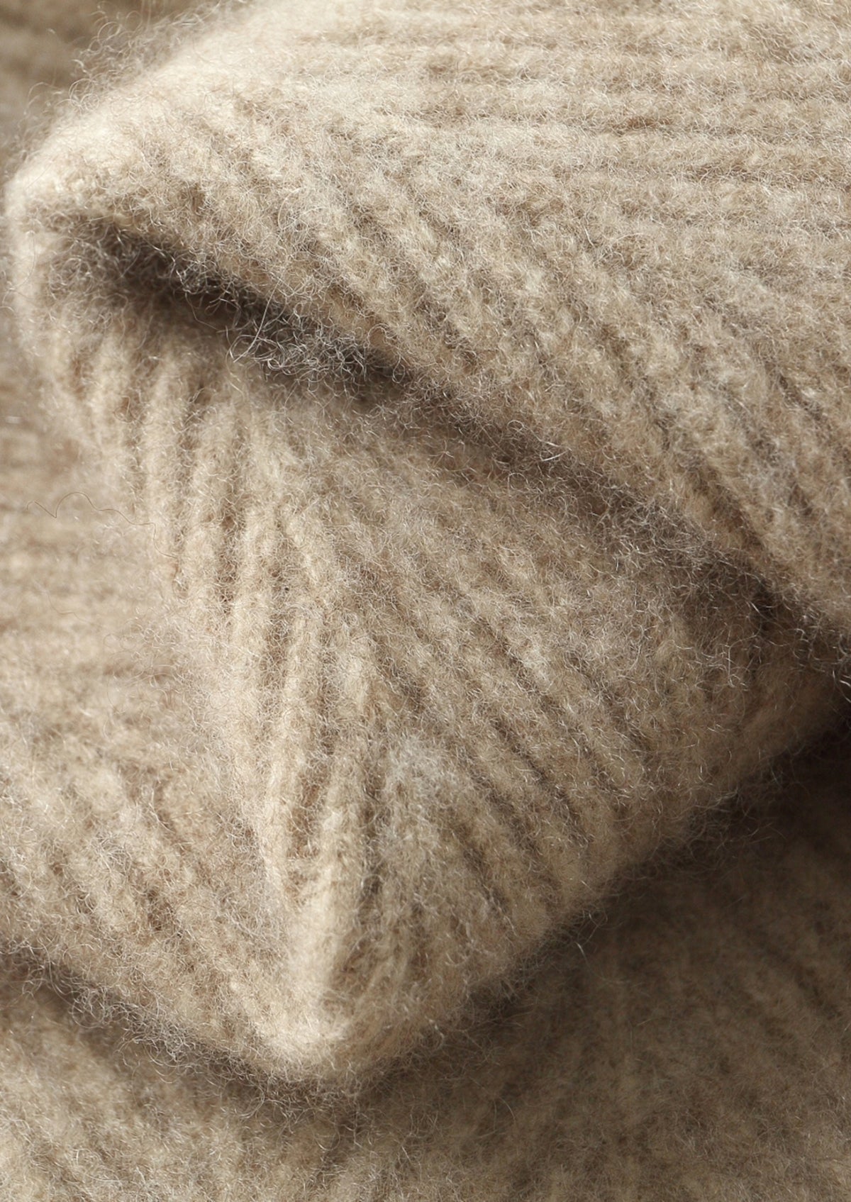 Pure Extra-Fine Merino Wool Herringbone Quarter Zip Sweater