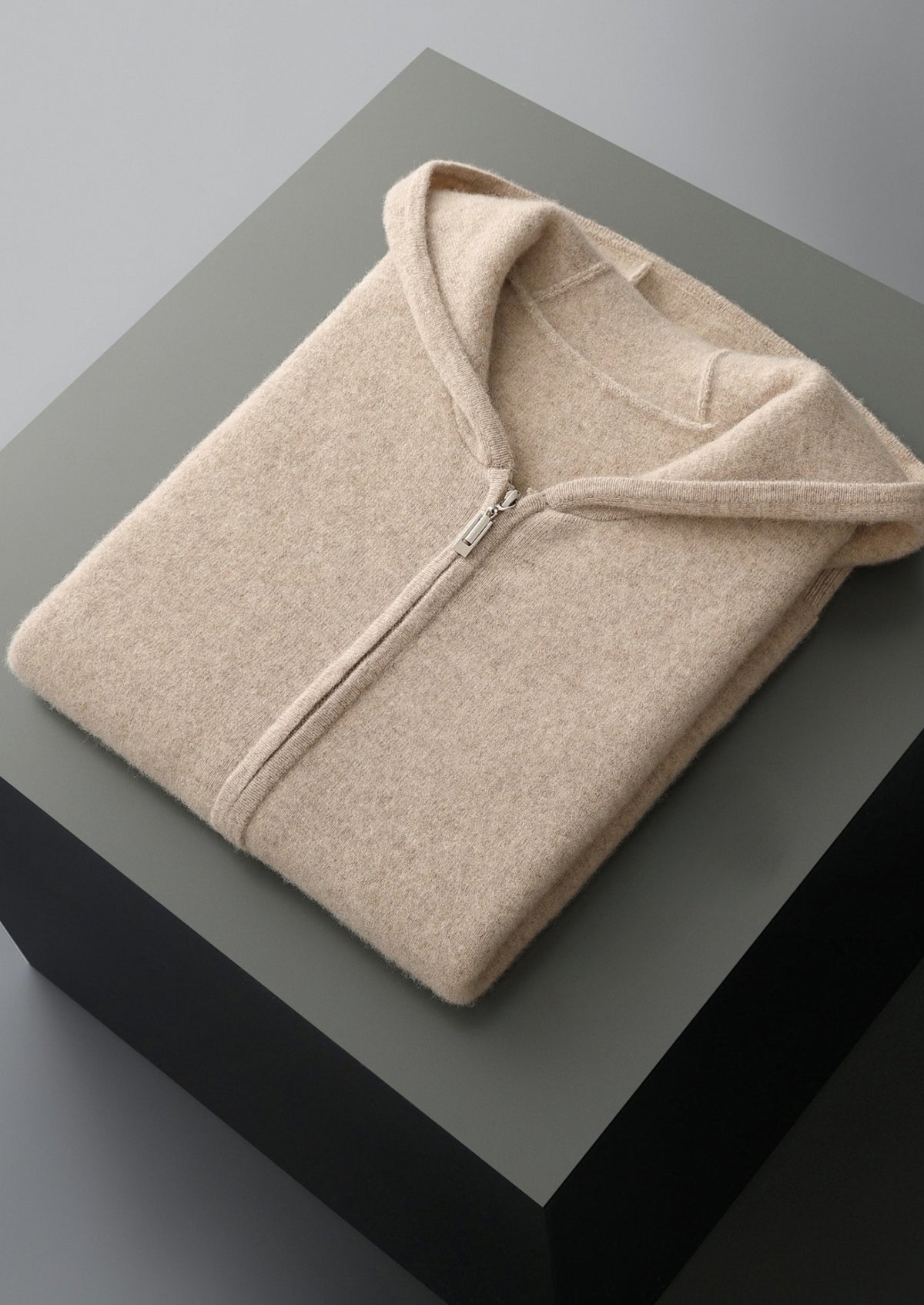 Pure Extra-Fine Merino Wool Hooded Zipper Vest
