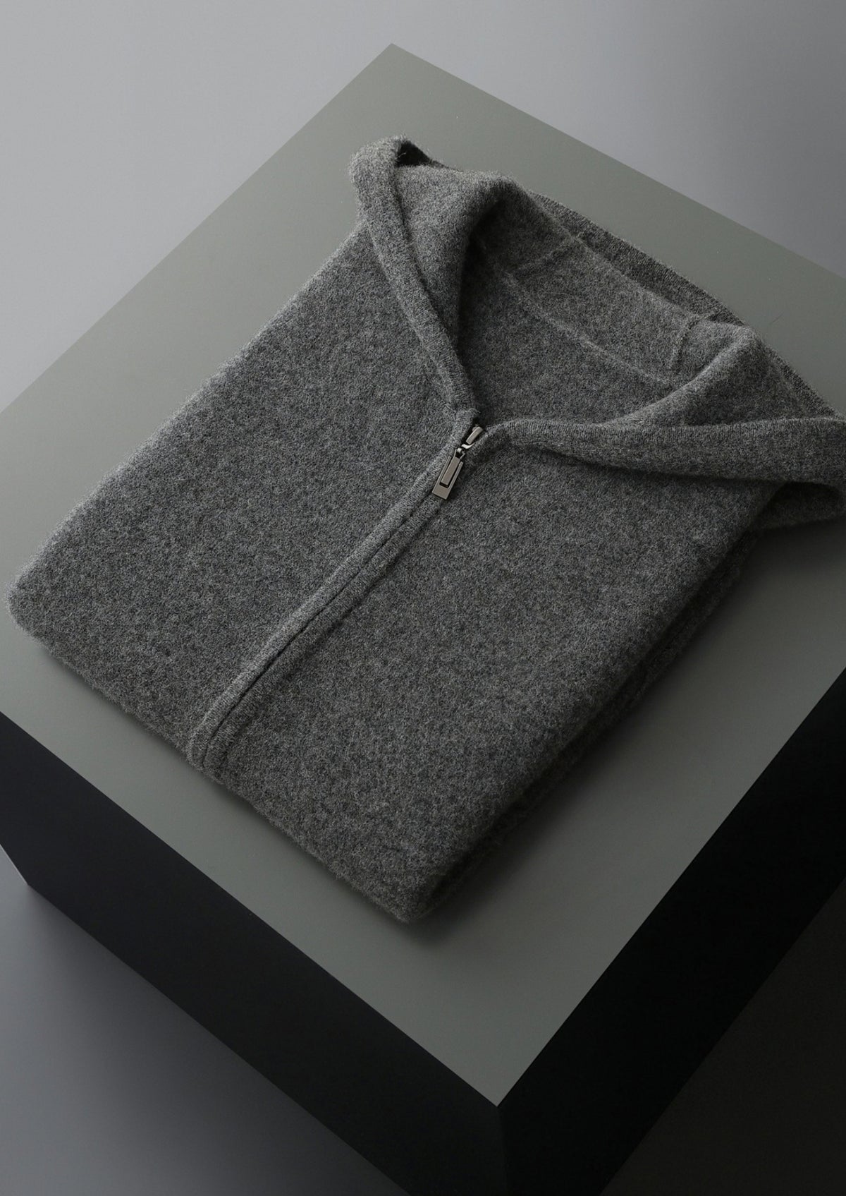 Pure Extra-Fine Merino Wool Hooded Zipper Vest