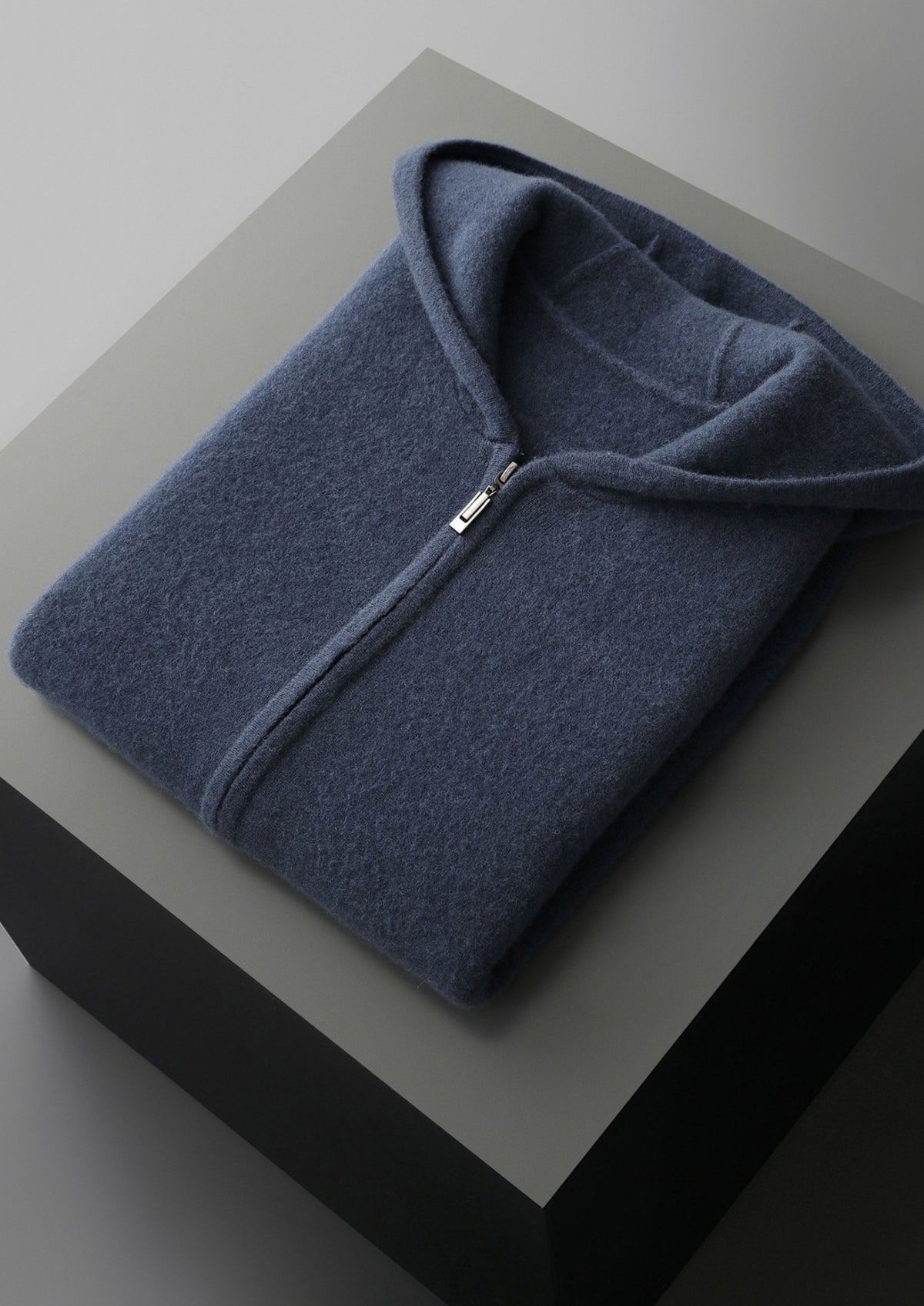 Pure Extra-Fine Merino Wool Hooded Zipper Vest