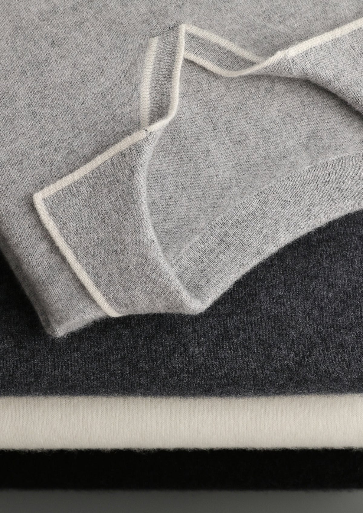 Premium Cashmere Buttonless Contrast Polo